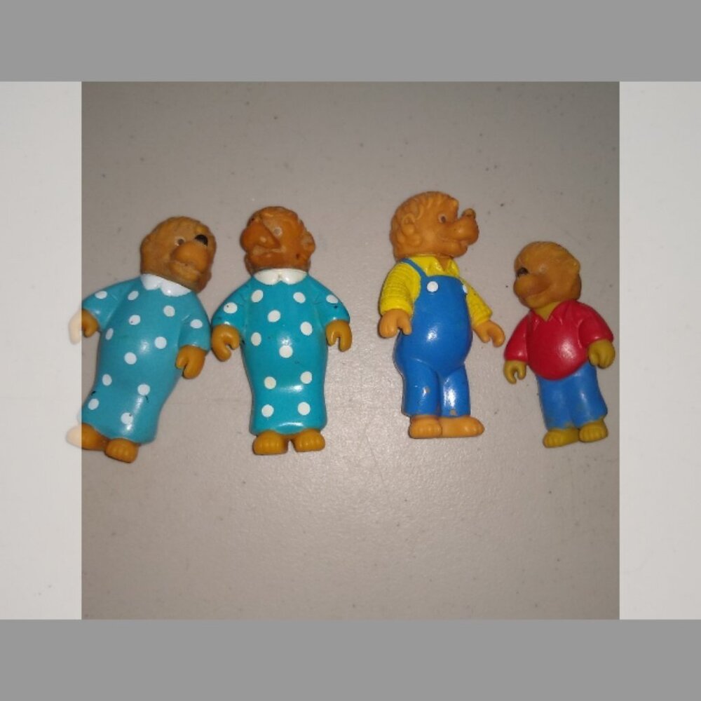 Berenstain Bears: Mama. Papa & Brother figurines x 4 Used
